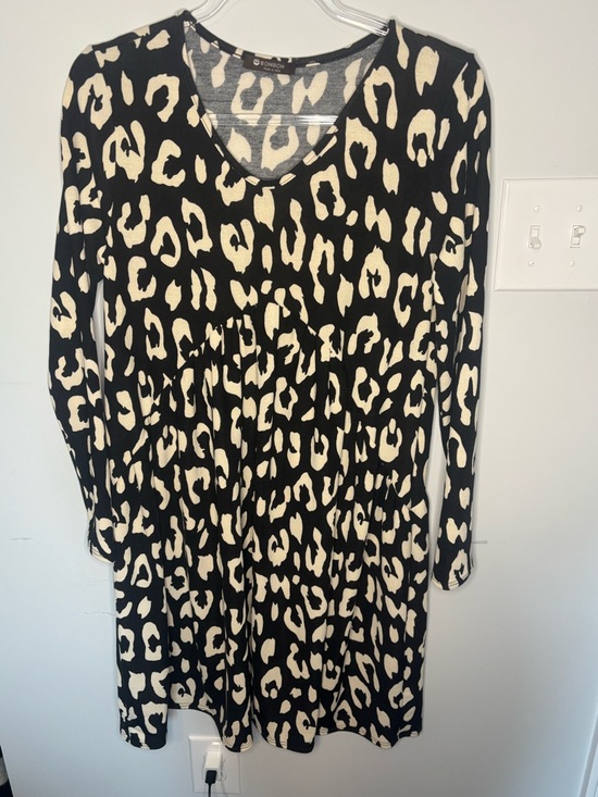 bombom Dresses & Skirts - Black and Cream Leopard Midi Dress with V-Neck